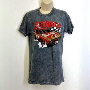 Buc-ees - Gray Tye Dyed Legendary Race Car Graphic Short Sleeve T Size Small